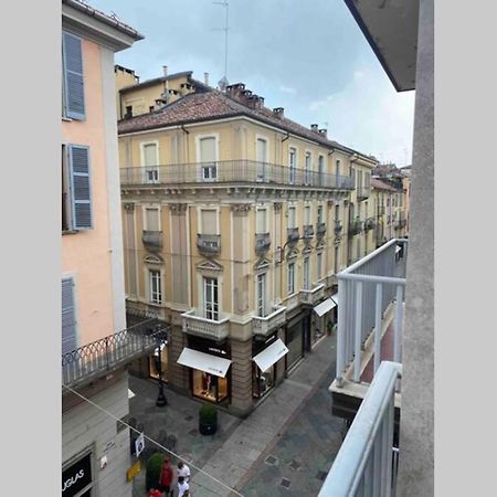 Appartamento Cozy In Super Centro! アスティ エクステリア 写真