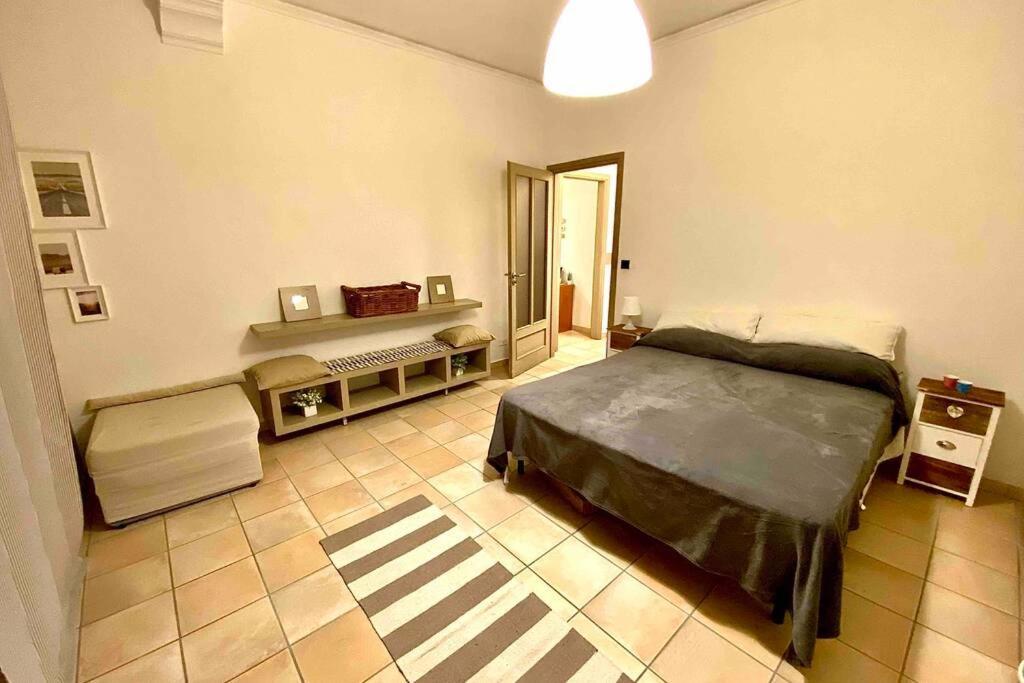 Appartamento Cozy In Super Centro! アスティ エクステリア 写真
